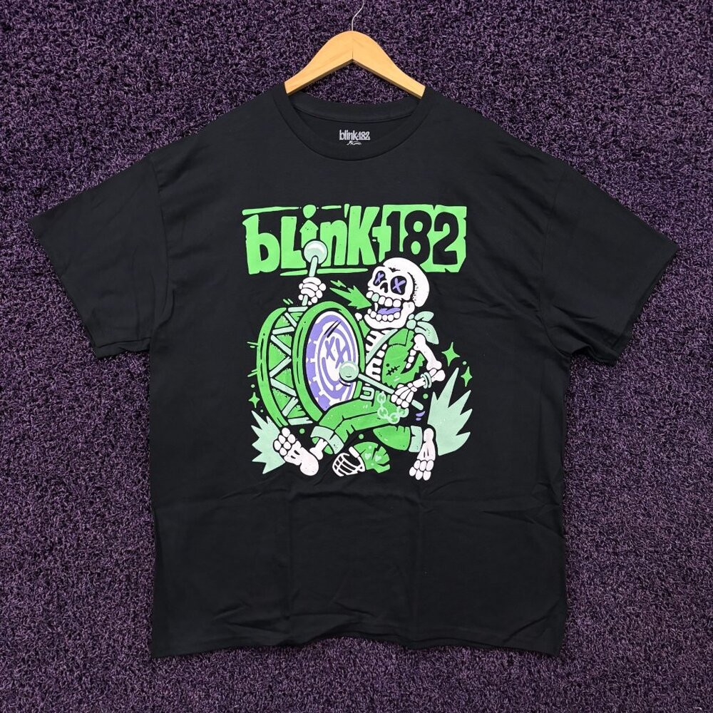 Blink-182 Undead Marching Drummer Pop Punk Band T-Shirt XL